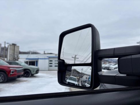 Used 2017 Chevrolet Silverado 2500 LT w/ Midnight Edition image 11