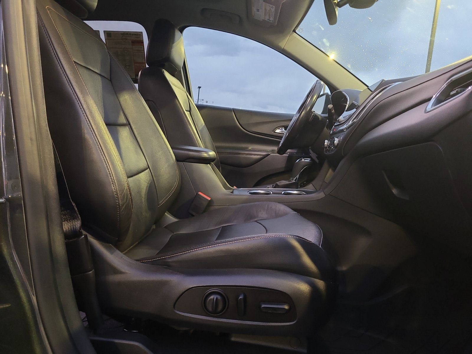 Used 2020 Chevrolet Equinox Premier AWD/4WD image 19