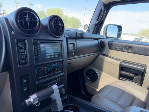 Used 2005 HUMMER H2 AWD/4WD image 23