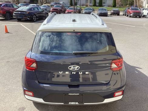 New 2026 Hyundai Venue SEL image 8