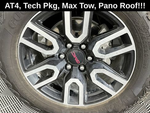 Used 2024 GMC Yukon AT4 w/ Technology Package AWD/4WD image 35