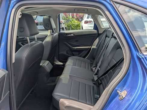 Used 2024 Volkswagen Jetta SE FWD image 14