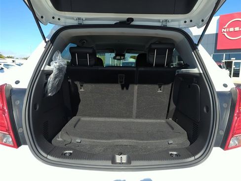 Used 2022 Chevrolet Trax LT w/ Sport Edition image 14