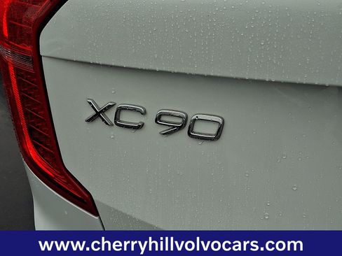 Certified 2023 Volvo XC90 B5 Core image 31