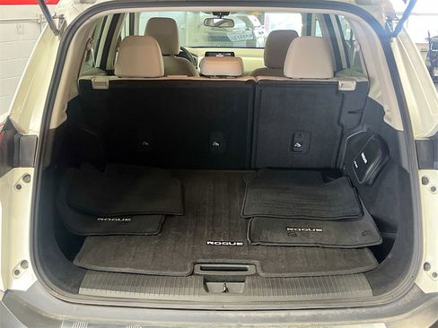 Used 2021 Nissan Rogue SV image 24
