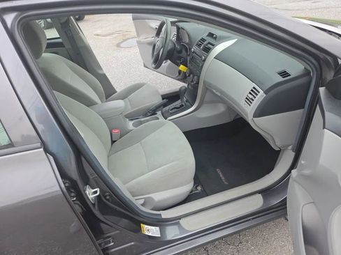 Used 2013 Toyota Corolla L FWD image 19