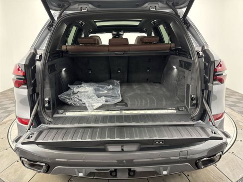 New 2026 BMW X5 xDrive50e w/ M Sport Package AWD/4WD image 21