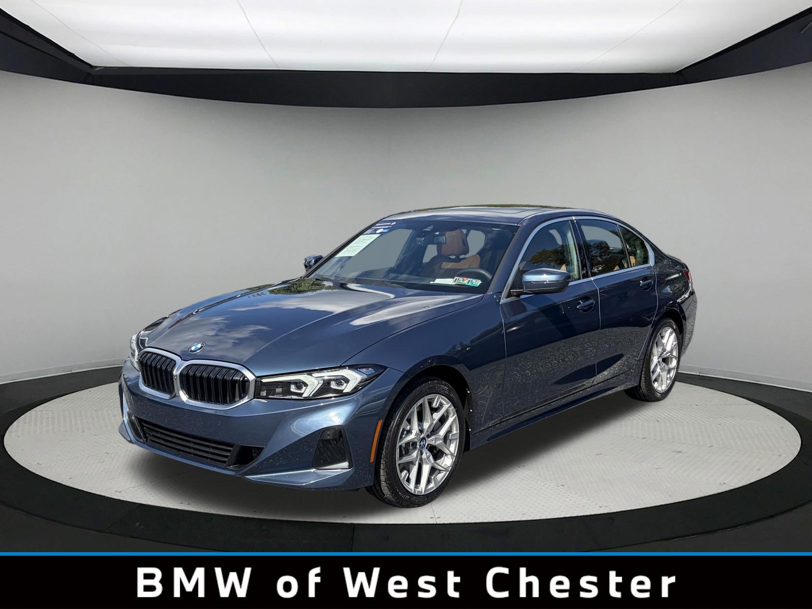 Certified 2025 BMW 330i xDrive Sedan AWD/4WD image 1