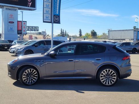 Used 2023 Maserati Grecale Modena AWD/4WD image 8