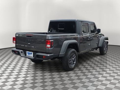 Used 2025 Jeep Gladiator Sport AWD/4WD image 6