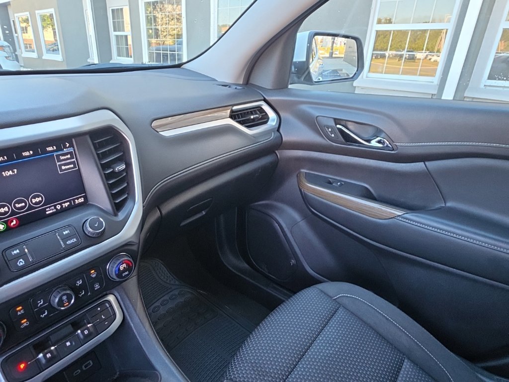 Used 2023 GMC Acadia SLE FWD image 26