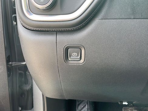 Used 2021 GMC Sierra 1500 SLT image 13