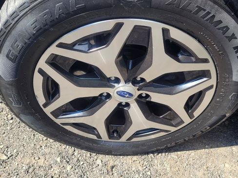 Used 2021 Subaru Forester Premium AWD/4WD image 42