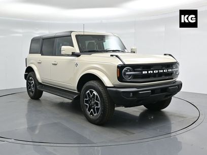 New 2025 Ford Bronco Outer Banks