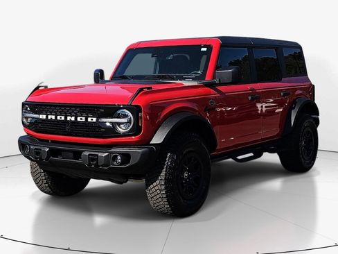 Used 2023 Ford Bronco Wildtrak image 7