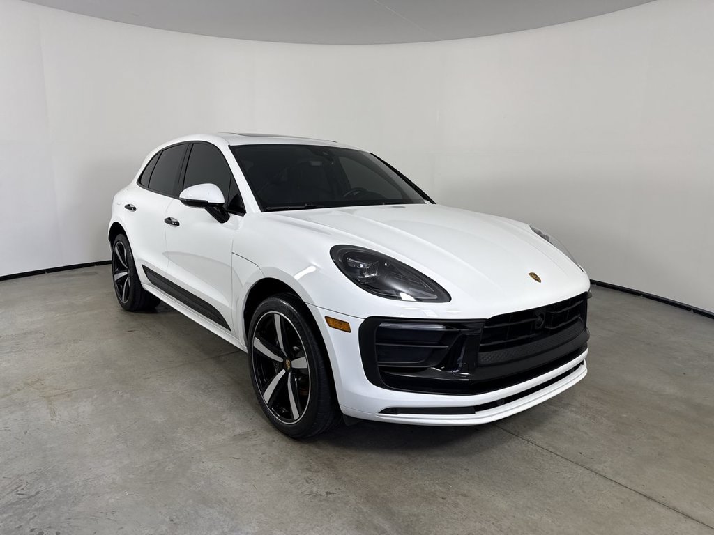 Certified 2024 Porsche Macan w/ Premium Plus Package AWD/4WD image 9