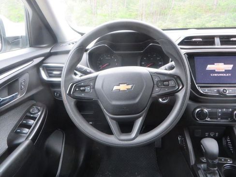Used 2021 Chevrolet TrailBlazer LT w/ Convenience Package FWD image 14
