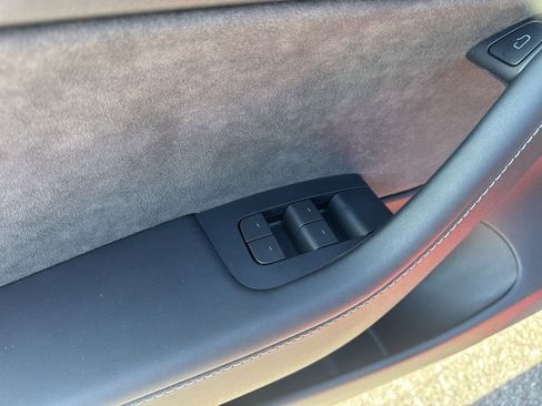 Used 2023 Tesla Model 3 Standard Range image 28