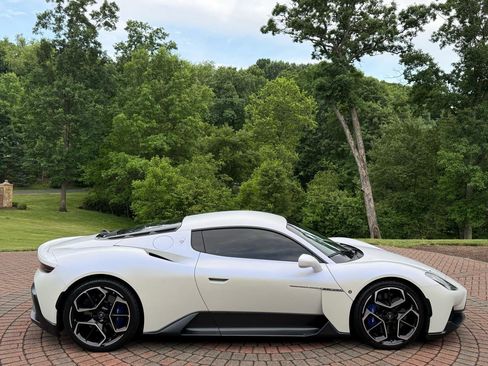 Used 2022 Maserati MC20 Coupe RWD image 3