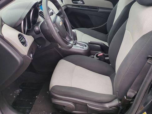 Used 2011 Chevrolet Cruze LS w/ Connectivity Package image 15