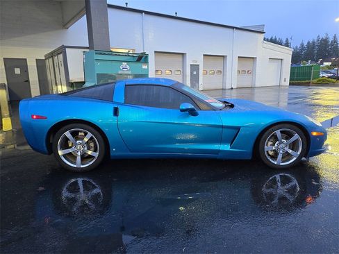 Used 2009 Chevrolet Corvette Coupe image 3