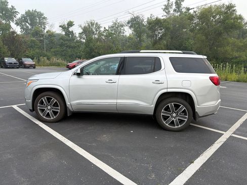 Used 2018 GMC Acadia Denali w/ Technology Package FWD image 4