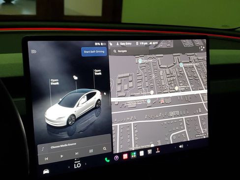 Used 2025 Tesla Model 3 Long Range RWD image 26