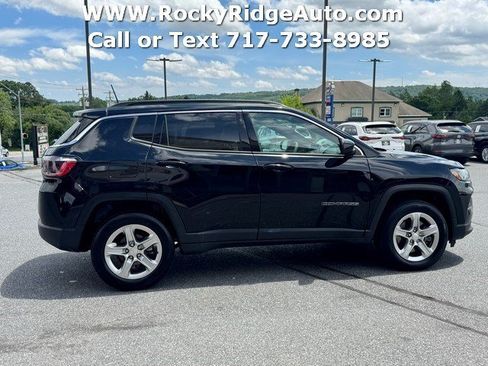Used 2023 Jeep Compass Latitude w/ Convenience Group AWD/4WD image 8