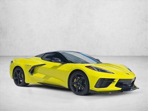 Used 2021 Chevrolet Corvette Stingray Premium Conv w/ Z51 Performance Package RWD image 3