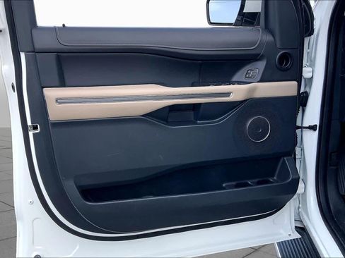 Used 2022 Ford Expedition XLT RWD image 22