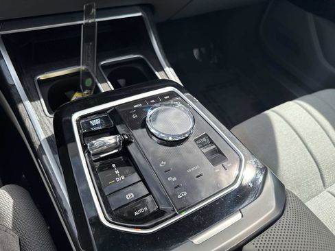 Certified 2023 BMW i7 xDrive60 image 12