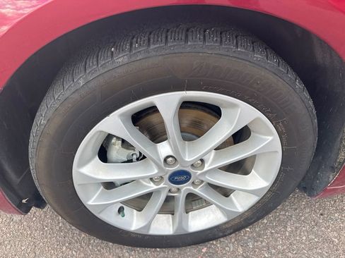 Used 2019 Ford Fusion SE FWD image 22