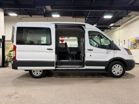 Used 2018 Ford Transit 150 XL RWD image 22