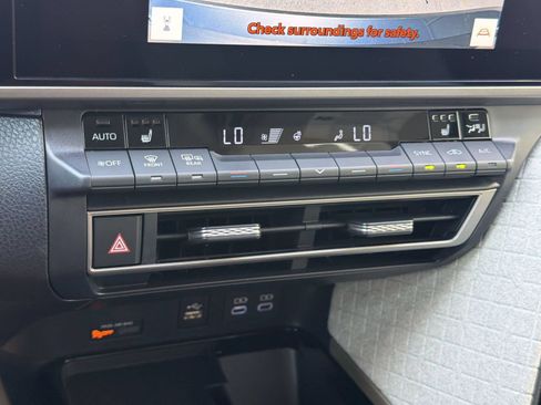Used 2026 Toyota Camry XLE FWD image 16