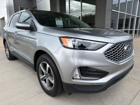 Certified 2024 Ford Edge SEL w/ Convenience Package image 10