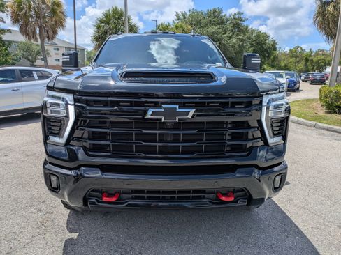 Used 2025 Chevrolet Silverado 2500 LT w/ Trail Boss Package AWD/4WD image 10