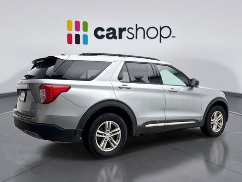 Used 2023 Ford Explorer XLT w/ Equipment Group 202A AWD/4WD image 5
