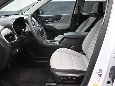 Used 2021 Chevrolet Equinox LS w/ LS Convenience Package FWD image 21