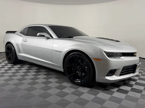 Used 2015 Chevrolet Camaro SS w/ RS Package RWD image 6