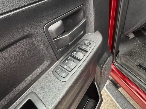 Used 2017 RAM 2500 Tradesman w/ Chrome Appearance Group image 12