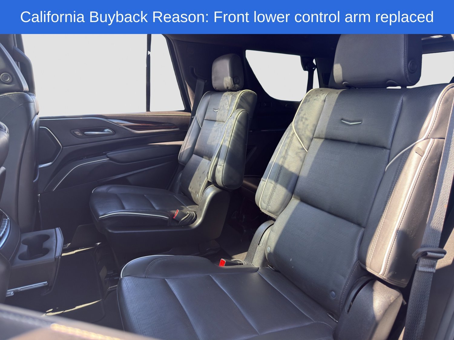 Used 2023 Cadillac Escalade Premium Luxury AWD/4WD image 13