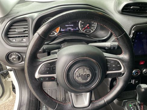 Used 2015 Jeep Renegade Trailhawk w/ Safety & Security Group I AWD/4WD image 11