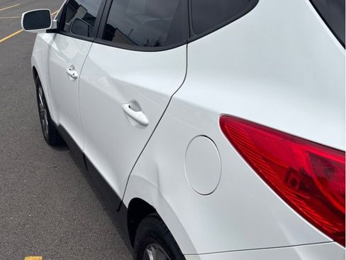 Used 2014 Hyundai Tucson SE FWD image 2
