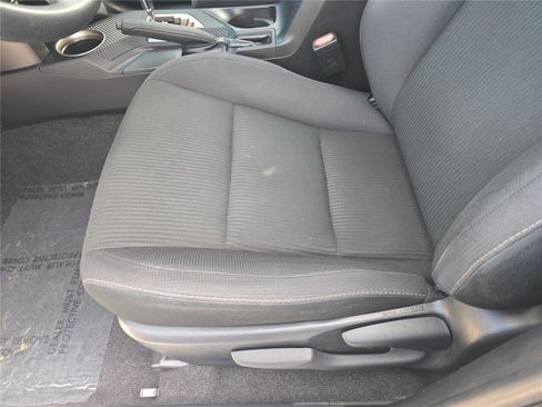 Used 2015 Toyota RAV4 XLE FWD image 17