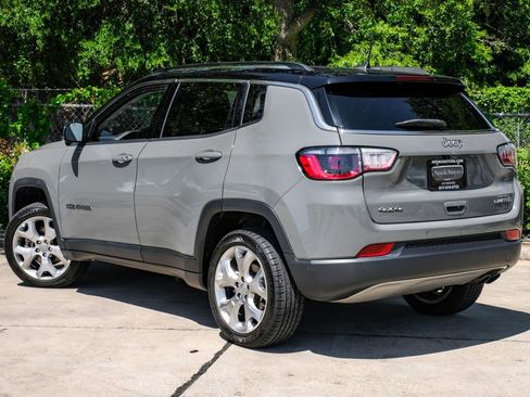 Used 2022 Jeep Compass Limited image 15