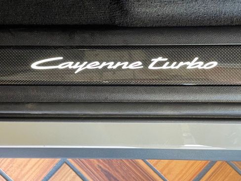 Used 2024 Porsche Cayenne Turbo AWD/4WD image 16