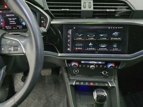 Used 2023 Audi Q3 2.0T Premium Plus w/ Premium Plus Package image 3