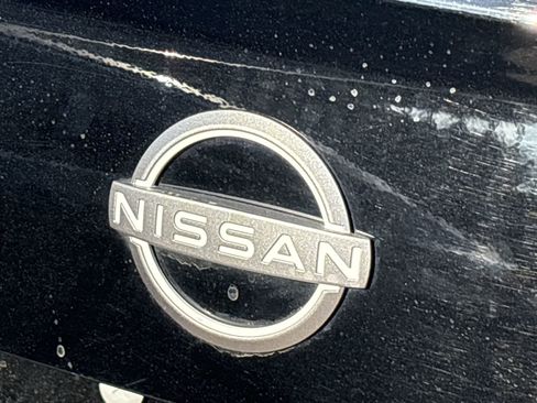 Used 2025 Nissan Versa S FWD image 11