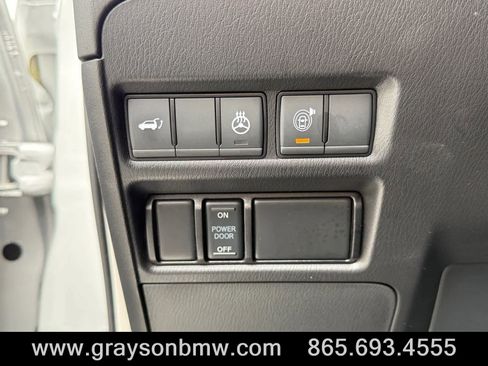 Used 2024 Nissan Armada SL w/ Captain's Chairs Package AWD/4WD image 30