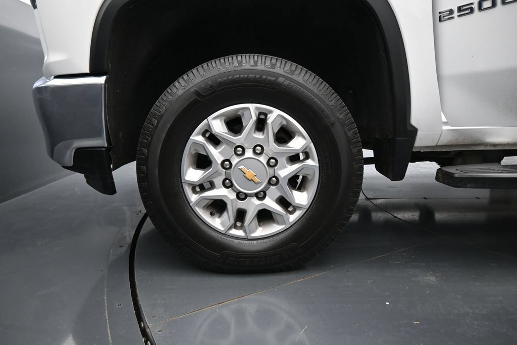 Used 2023 Chevrolet Silverado 2500 LT w/ Convenience Package AWD/4WD image 27